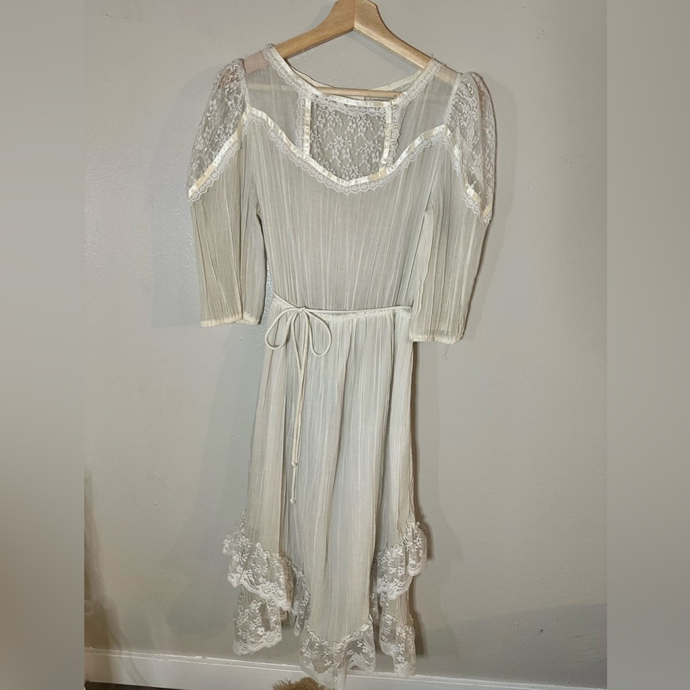 Romantic Lace Midi Dress by N THINGS – Size 9